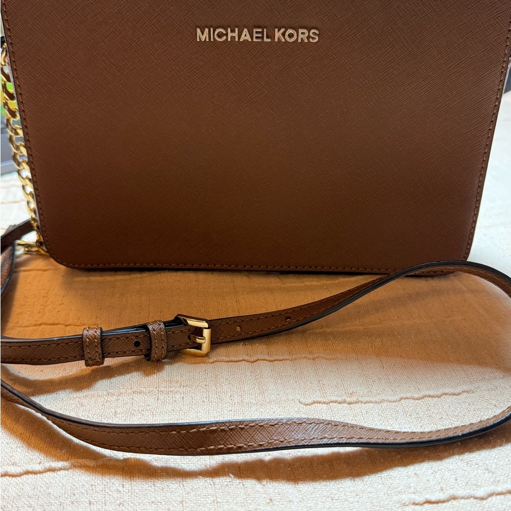 Michael Kors Jet Set Large Tan/Brown Crossbody Bag